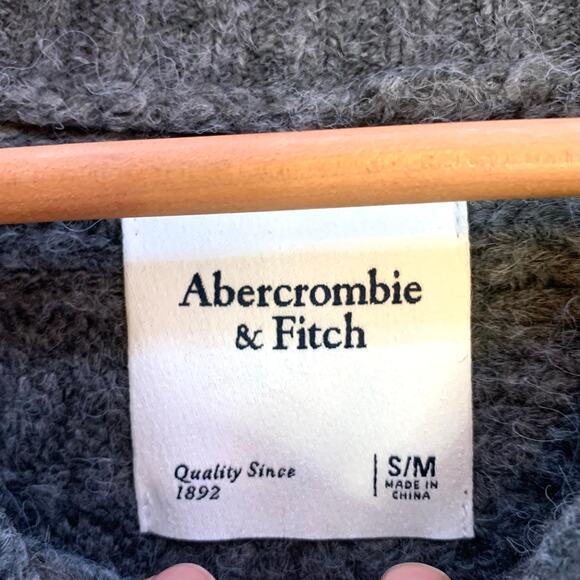 Women’s Abercrombie & Fitch Gray Cable Knit Crew Neck Sweater Size S/M Dolman - Picture 5 of 8